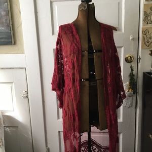 🌼Blue Rain Lacey Maroon robe